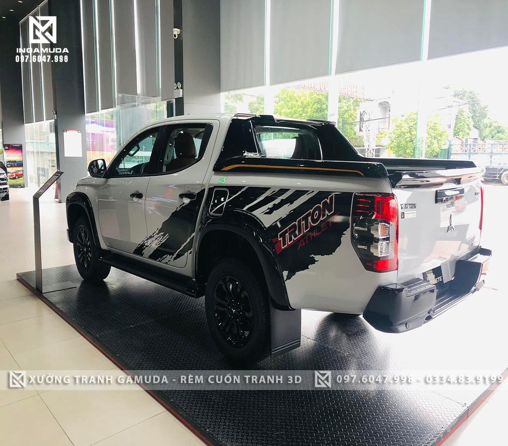 Rèm cuốn trơn cho showroom ô tô thẩm mỹ cao