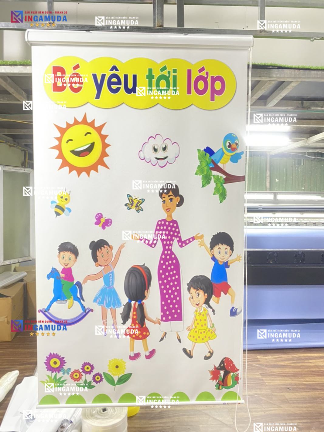 Rèm cuốn tranh cho trường học bé yêu tới lớp