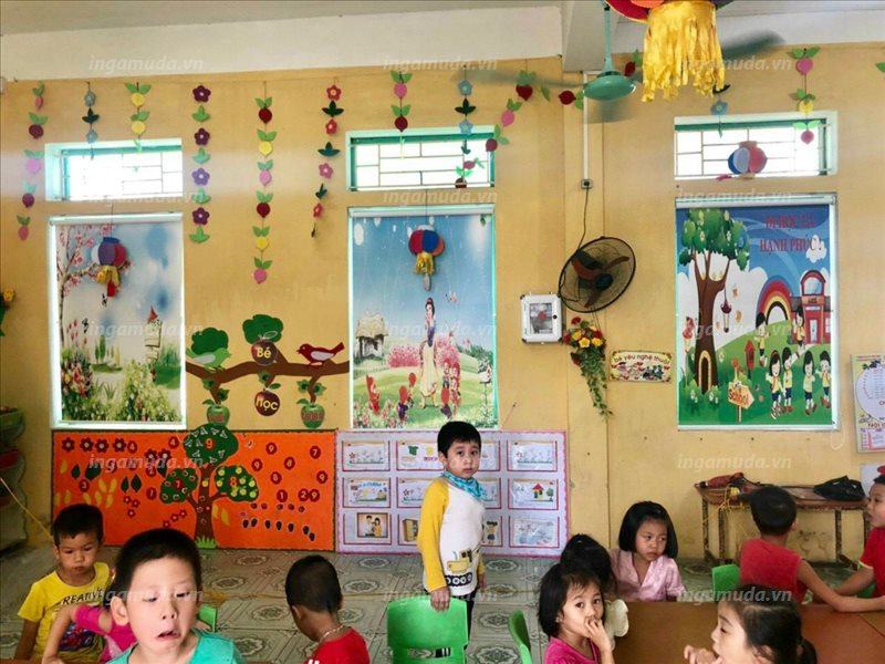 Rèm cuốn tranh cho trường học và lớp học mầm non các mẫu tranh đẹp trang trí ô cửa sổ