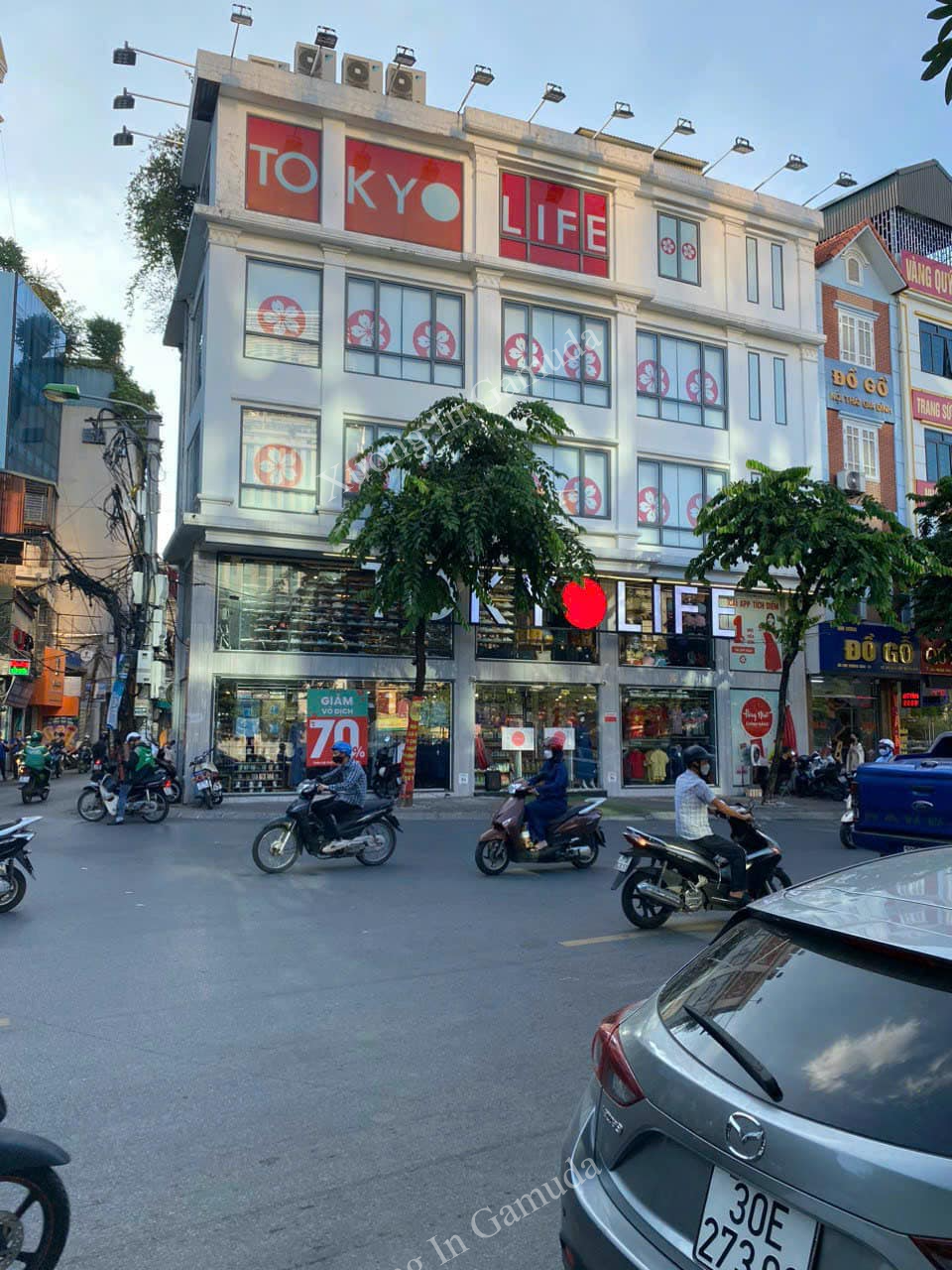 Rèm in logo giúp nâng cao giá trị nhận thức cho khách hàng về thương hiệu Tokylife (Ảnh Minh Châu)