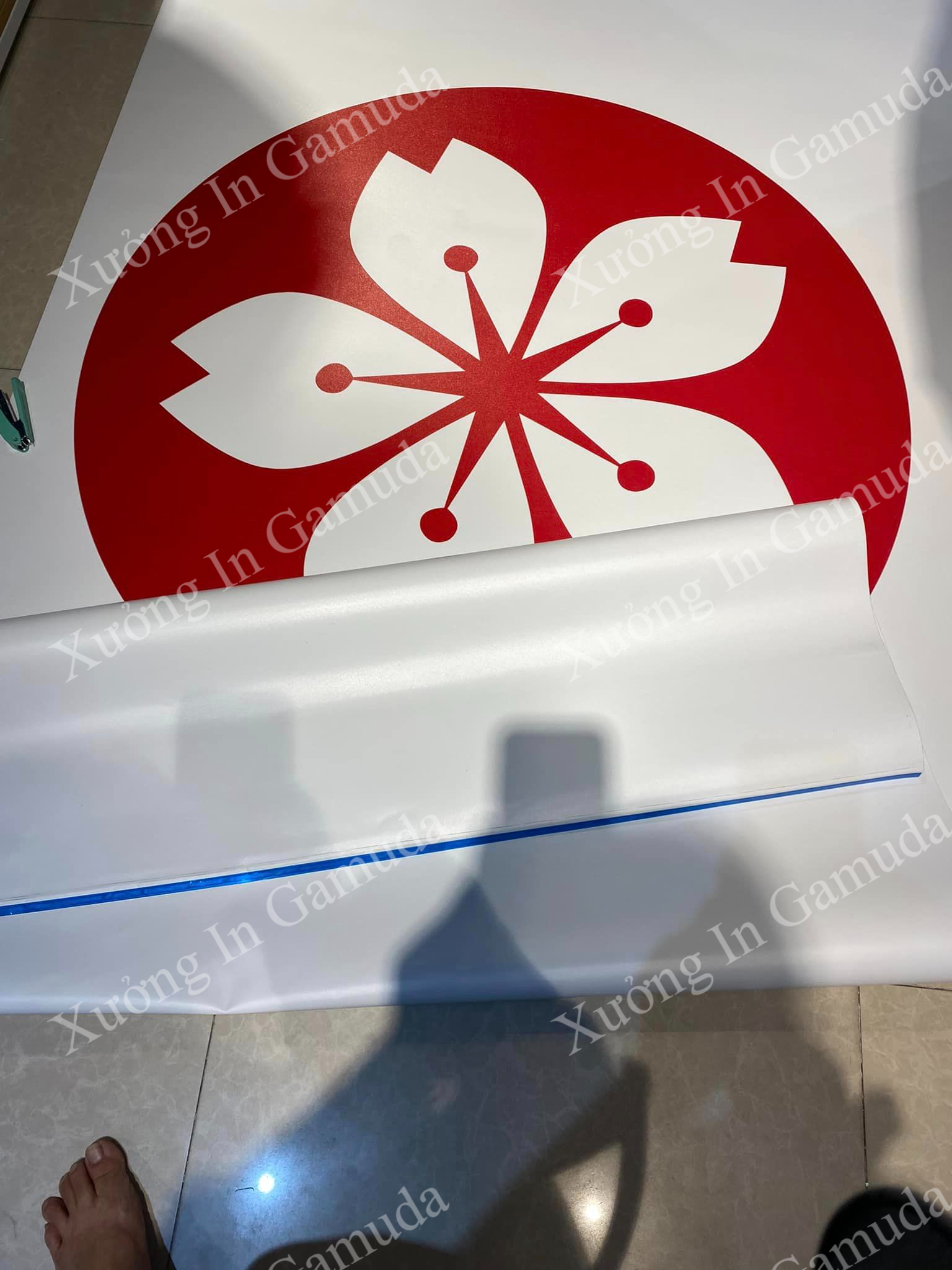 Công nghệ in UV cao cấp hình ảnh sắc nét lên rèm cuốn in logo