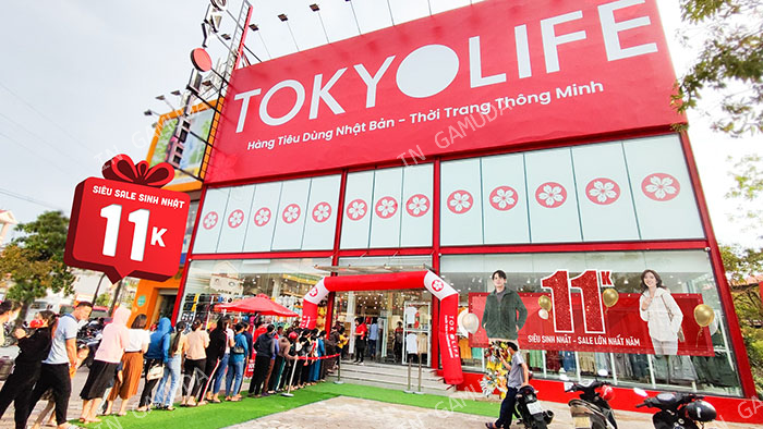 Rèm cuốn in logo cho thương hiệu TokyoLife góp phần quảng bá thương hiệu tại Bắc Giang