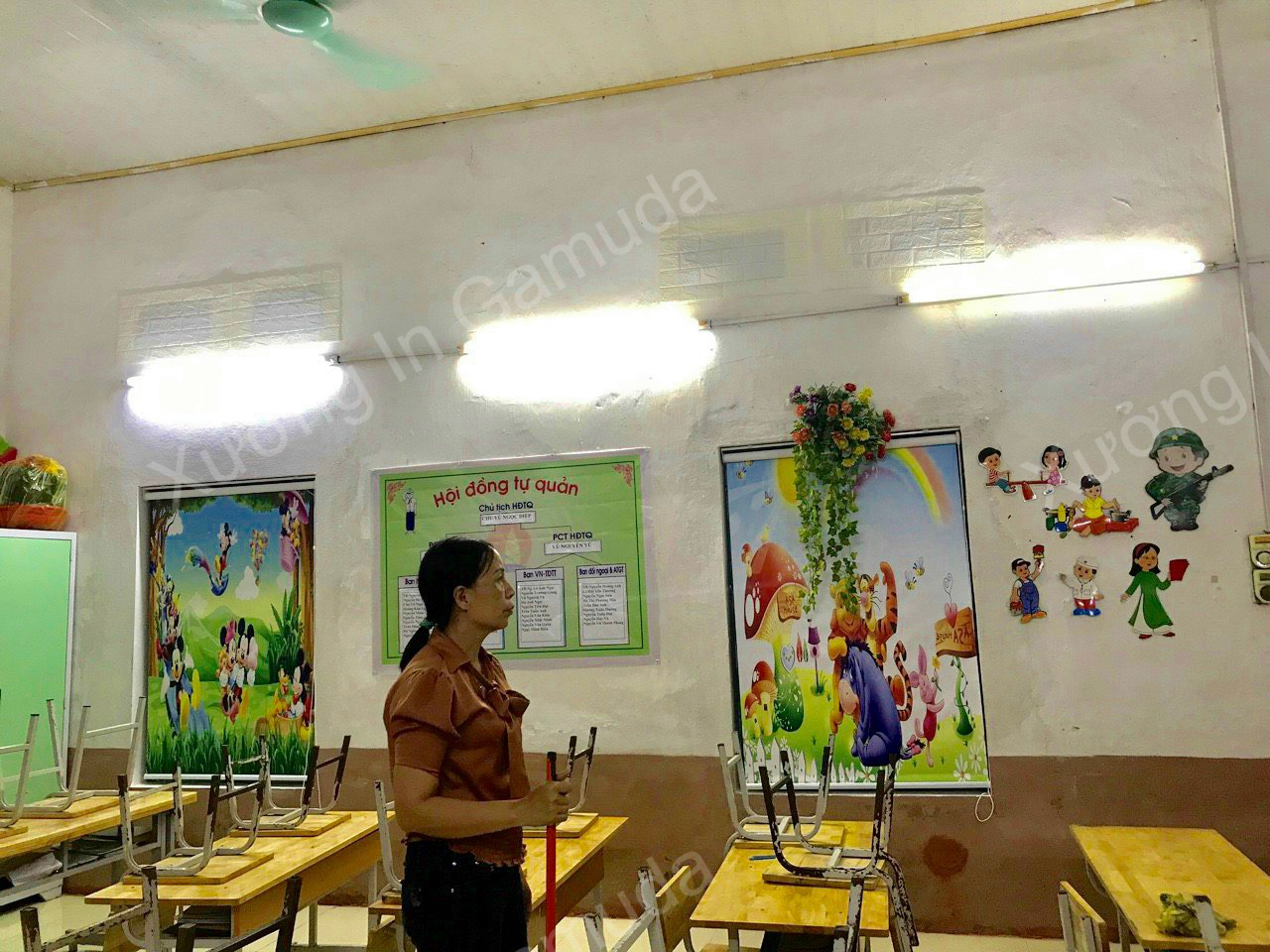 Rèm cuốn tranh lớp học tạo không gian thoải mái sáng tạo cho trẻ