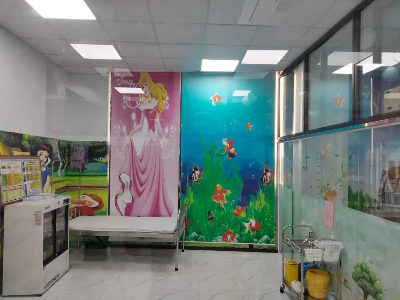 Rèm cuốn in tranh 3D đa dạng chủ đề màu sắc - In ấn và thiết kế theo yêu cầu