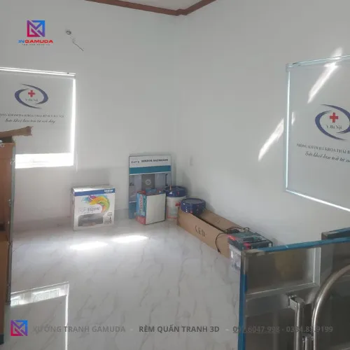 Rèm cuốn in logo bệnh viện - in ấn và thiết kế theo yêu cầu