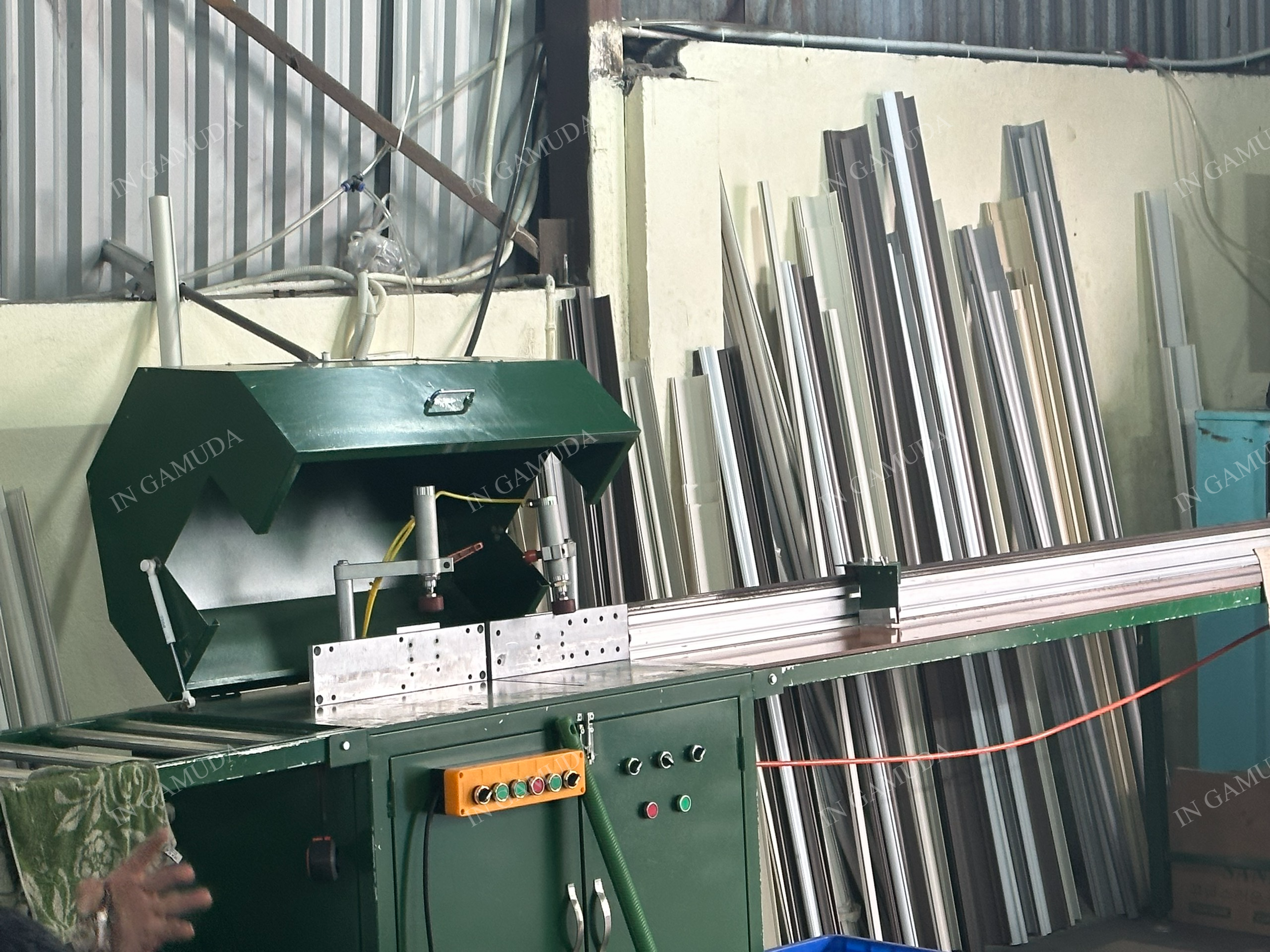 Xưởng Sản Xuất Rèm Cuốn Tranh Gamuda Đơn Vị Sản Xuất In Ấn Số 1 Việt Nam Với Công Nghệ In Uv Cao Cấp In Tranh Sắc Nét Lên Vải Rèm Tuyển Đại Lý Hợp Tác Phân Phối Trên Toàn Quốc