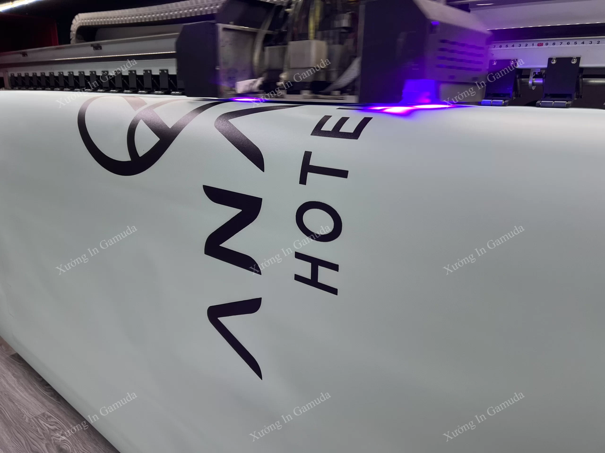 In Logo Lên Rèm Cuốn Xưởng In Lên Vải Rèm Số 1 Việt Nam – Giá Tốt Nhất Cho Đại Lý Phân Phối