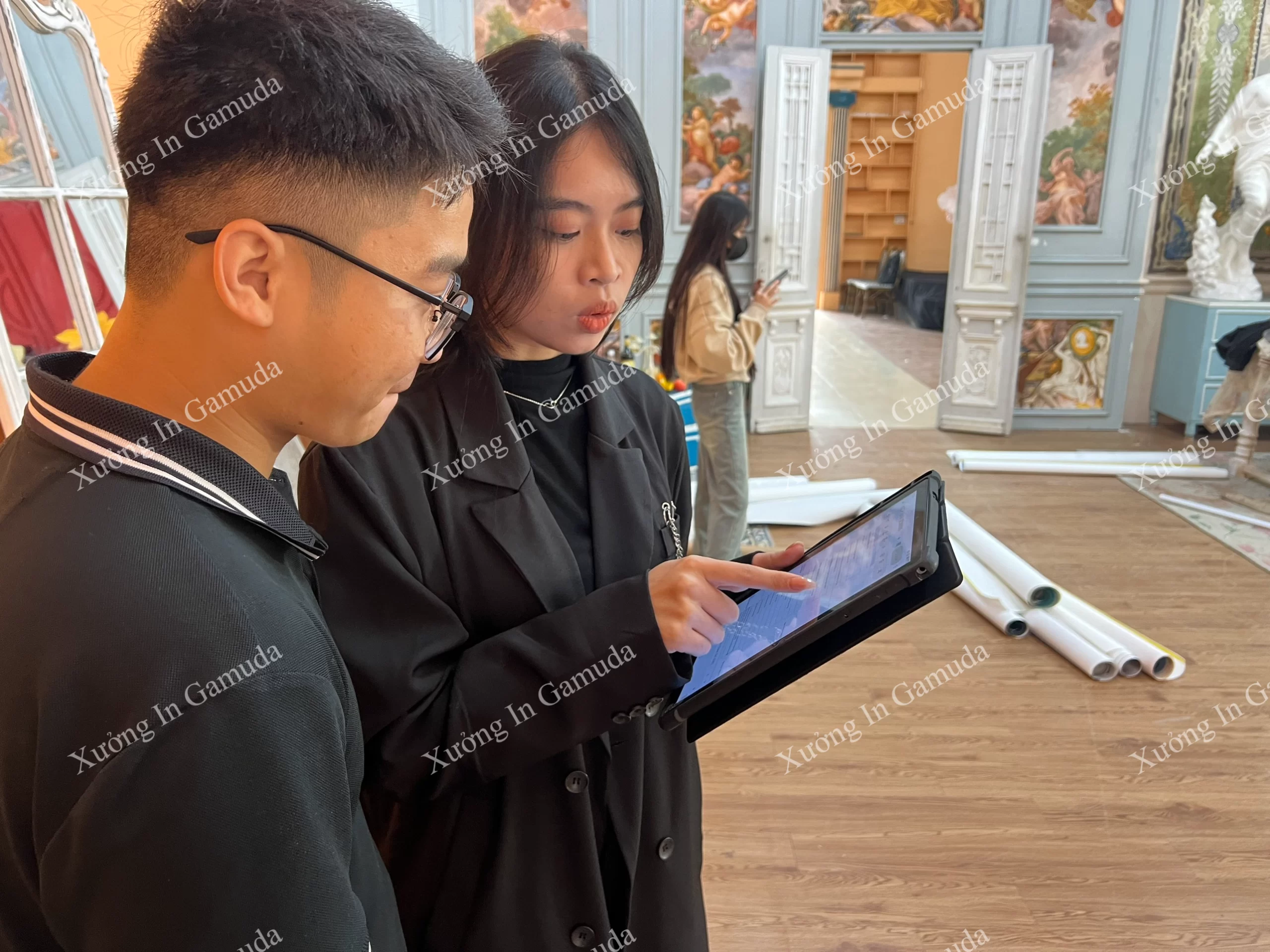 Xưởng in Gamuda Hoạt động teamwork để ra mắt sản phẩm rèm cuốn không khoan trên thị trường