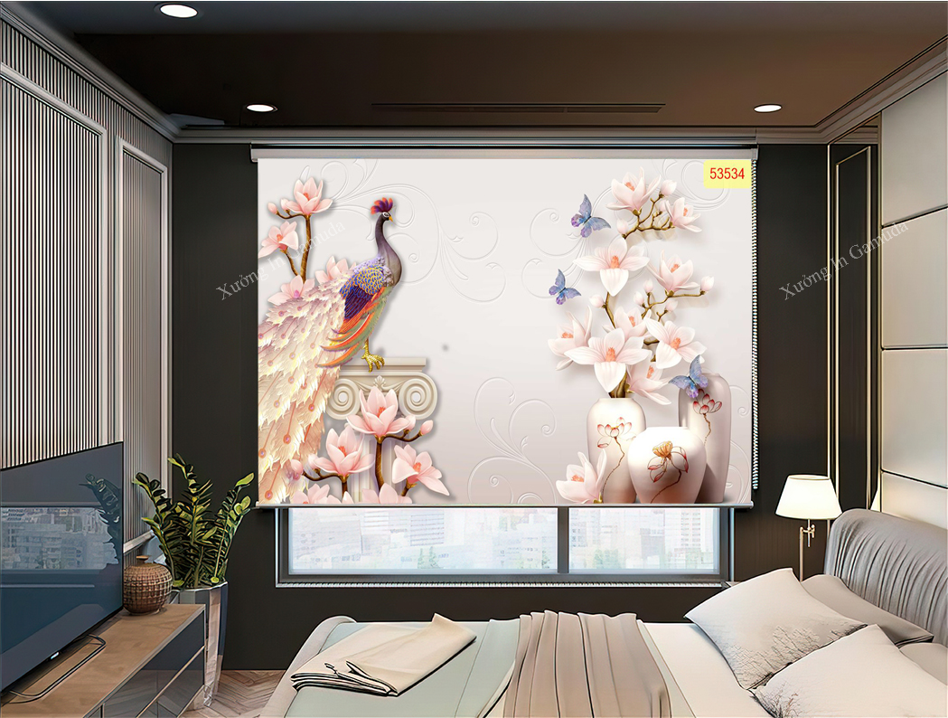 Rèm cuốn in tranh con công đứng bên cạnh đoá hoa - Mẫu mới nhất